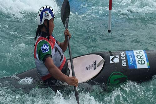 atleta brasileira demonstrou que brigará por medalhas nos Jogos Olímpicos Rio 2016 e que está na elite do K1 Feminino / Foto: Divulgação